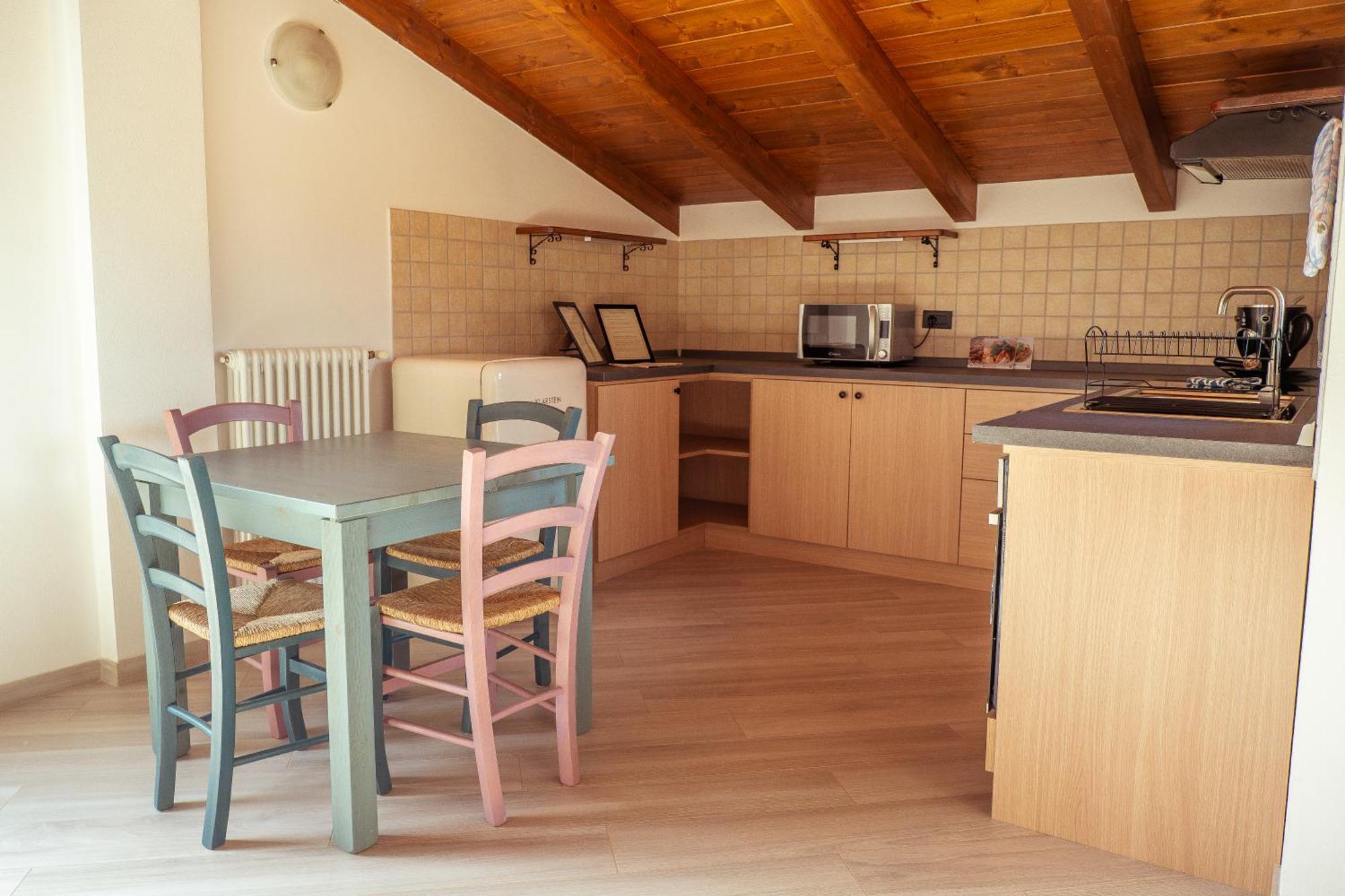Larius Apartment - Como Lake View مانديلو ديل لاريو المظهر الخارجي الصورة
